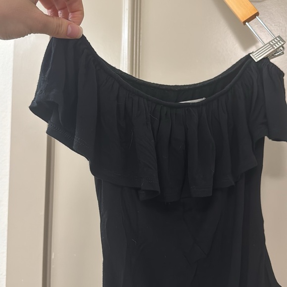 Off the shoulder, ruffle bodysuit - Picture 2 of 4